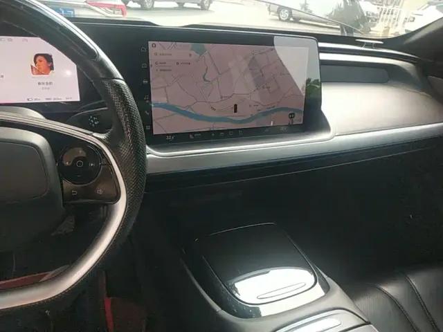 Xpeng P7 — Фото автомобиля 12