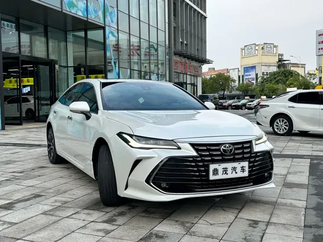 Toyota Avalon — Фото автомобиля 6
