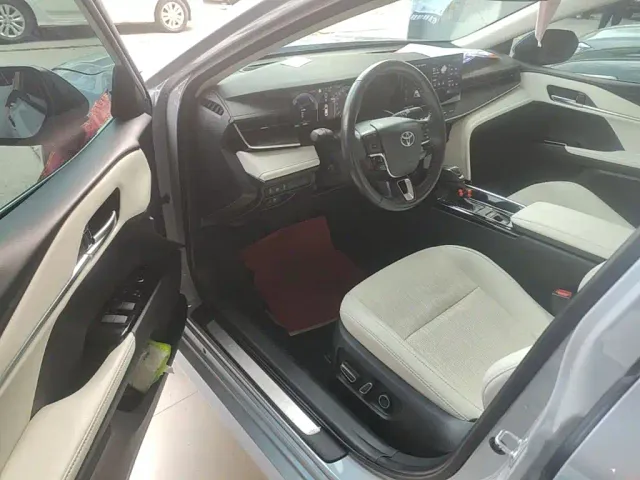 Toyota Camry — Фото автомобиля 15