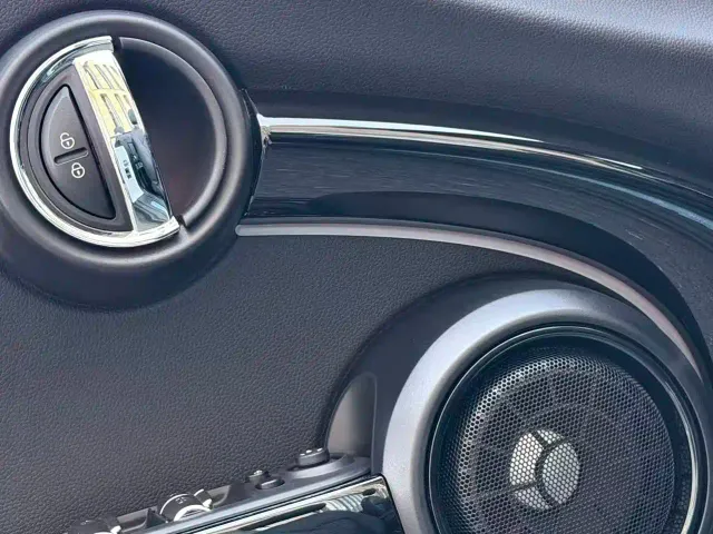 MINI Hatch — Фото автомобиля 12