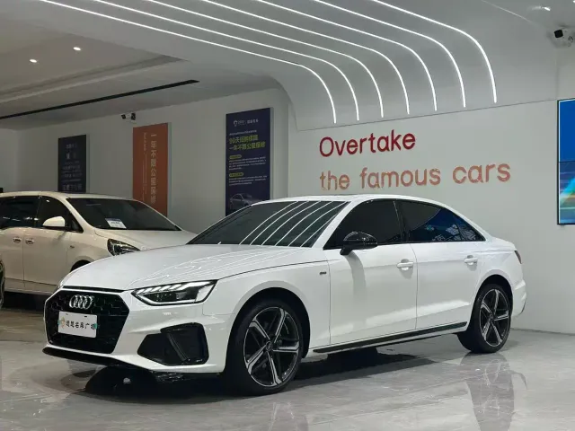 Фотография автомобиля — Audi A4L