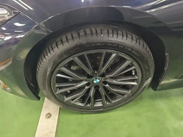 BMW 3 Series — Фото автомобиля 22