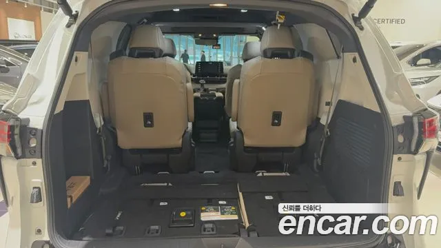 Toyota Sienna Generation 4 — Фото автомобиля 14