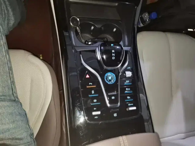 BYD Qin PLUS — Фото автомобиля 13