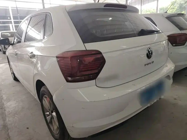 Volkswagen Polo — Фото автомобиля 4
