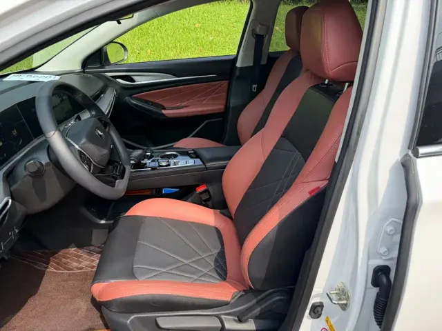 Changan Eado — Фото автомобиля 8