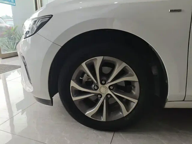 Buick Verano — Фото автомобиля 24