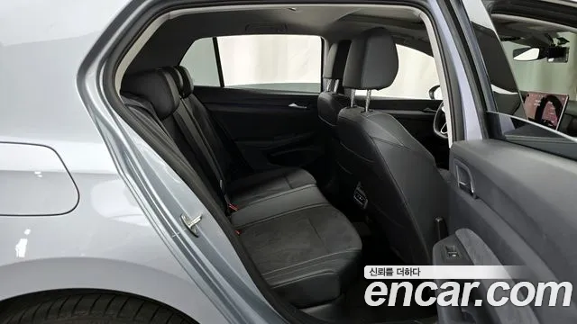Volkswagen Golf Golf 8 поколение 2.0 TDI Prestige — Фото автомобиля 12