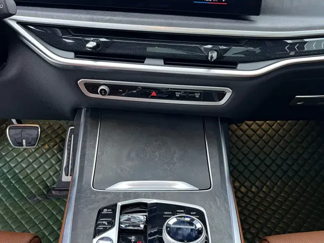 BMW X7 — Фото автомобиля 16