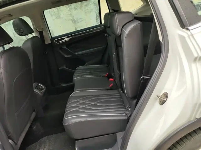 Volkswagen Tiguan L — Фото автомобиля 16