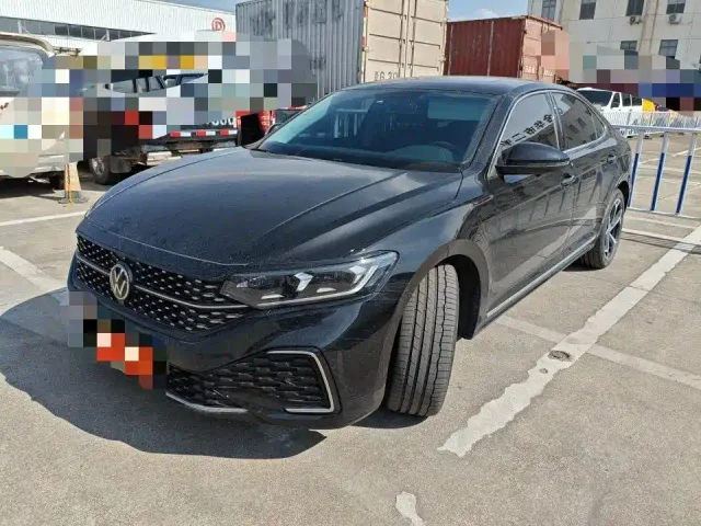 Фотография автомобиля — Volkswagen Passat