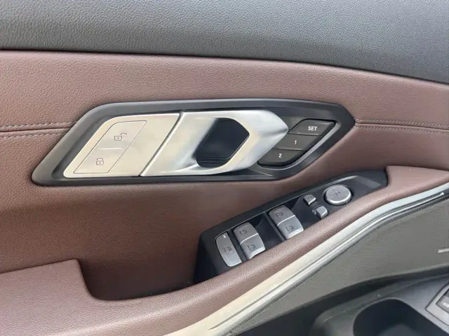 BMW 3 Series — Фото автомобиля 19