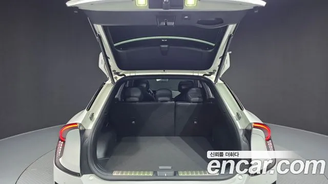 Kia EV6 — Фото автомобиля 14