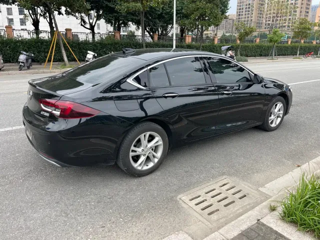 Buick Regal — Фото автомобиля 5