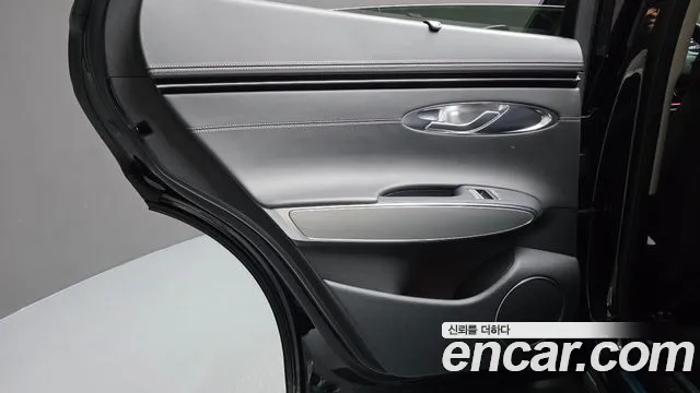 Genesis GV70 2.5T Бензин AWD — Фото автомобиля 19