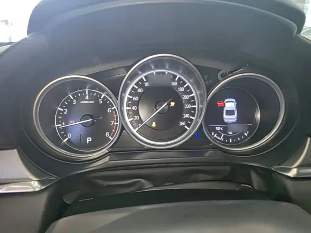Mazda Atenza 2021 Model 2.5L Blue Sky Sport Edition — Фото автомобиля 3