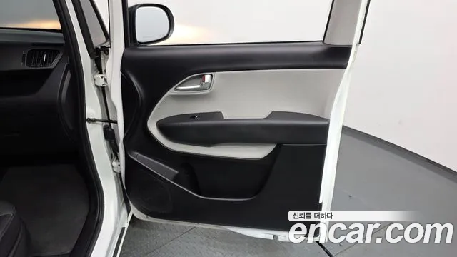 Kia RAY Новый Kia Ray Фургон — Фото автомобиля 30