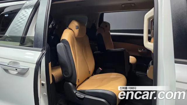 Kia Carnival — Фото автомобиля 18