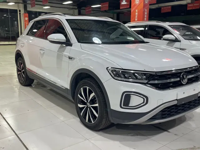 Volkswagen T-Roc — Фото автомобиля 3