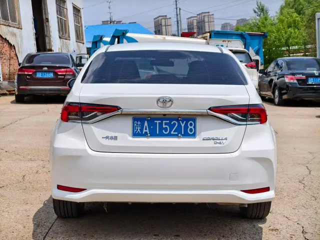 Toyota Corolla — Фото автомобиля 5