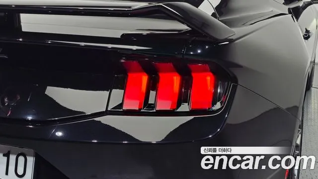 Ford Mustang — Фото автомобиля 8