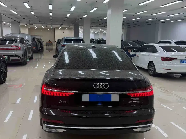 Audi A6L — Фото автомобиля 4