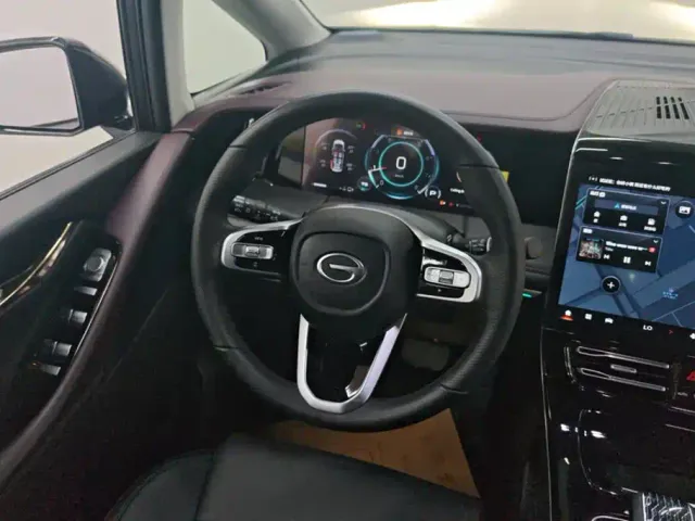GAC Trumpchi M8 — Фото автомобиля 15
