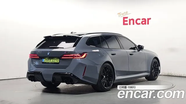BMW M5 — Фото автомобиля 2