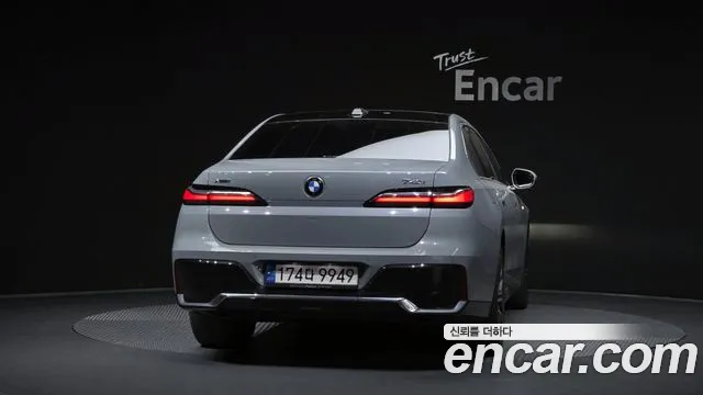 BMW 7 Series G70 — Фото автомобиля 4