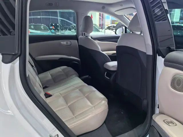 IM Motors LS6 — Фото автомобиля 7
