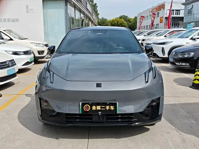 Lynk & Co Z20 — Фото автомобиля 5