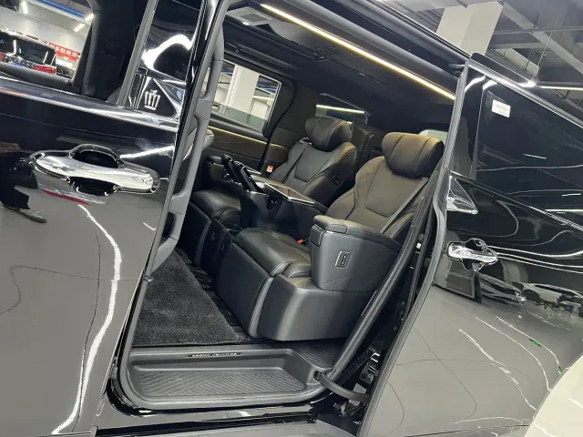 Toyota Vellfire — Фото автомобиля 11