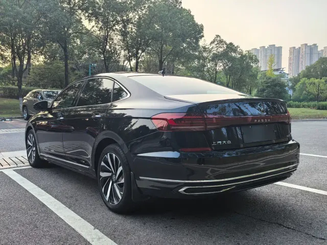 Volkswagen Passat — Фото автомобиля 6