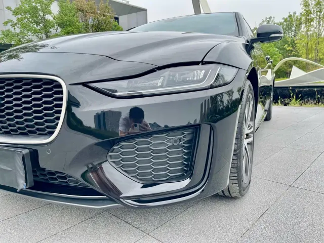 Jaguar XEL — Фото автомобиля 4