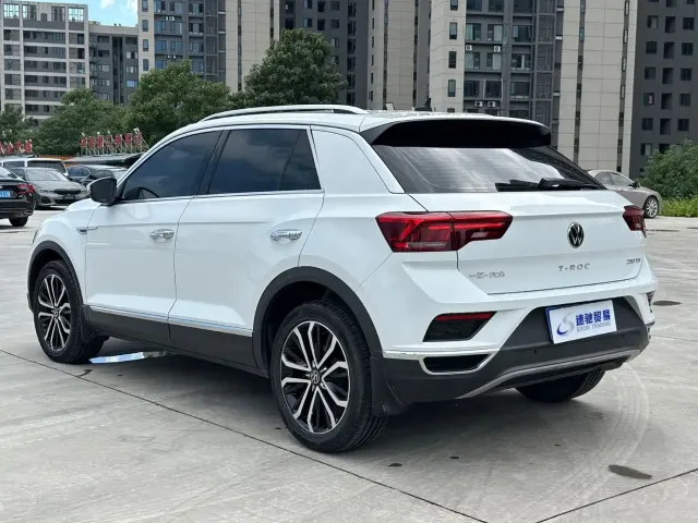 Volkswagen T-Roc — Фото автомобиля 4
