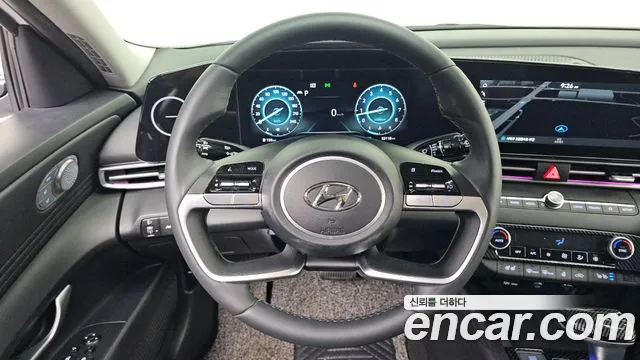 Hyundai AVANTE Avante (CN7) — Фото автомобиля 15