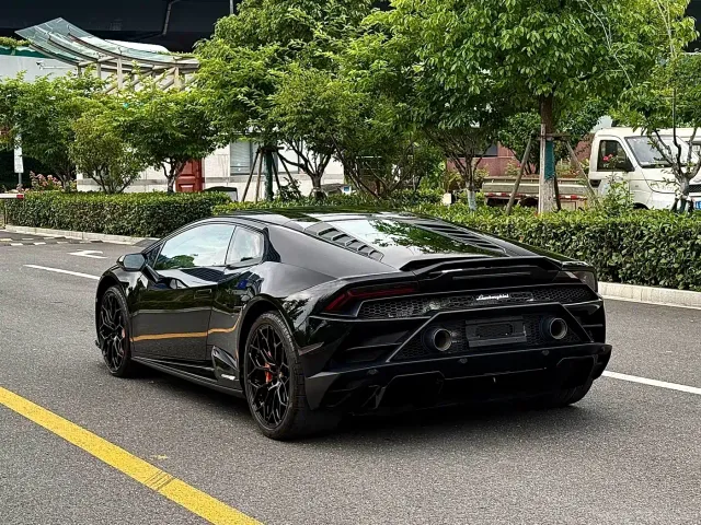 Lamborghini Huracan — Фото автомобиля 4