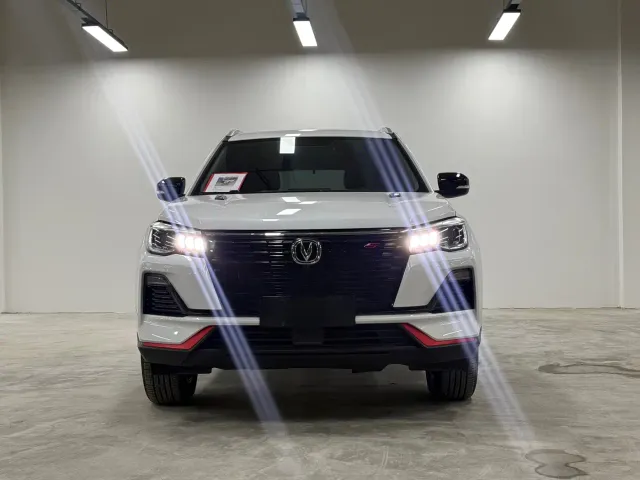 Changan CS75 — Фото автомобиля 2