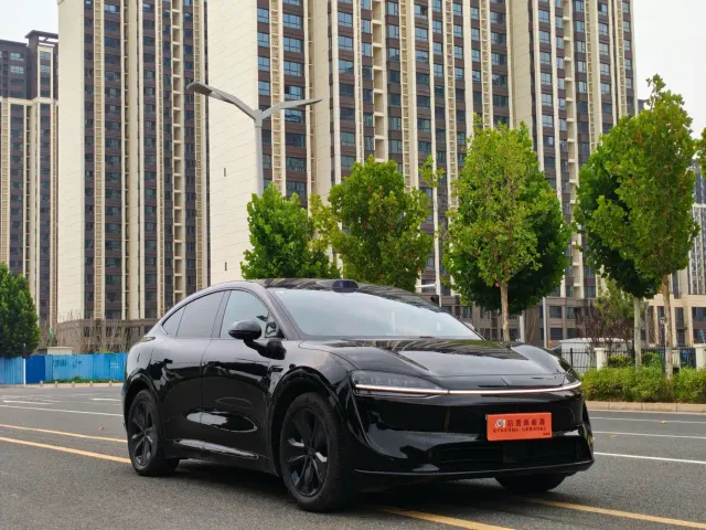 Luxeed R7 — Фото автомобиля 3
