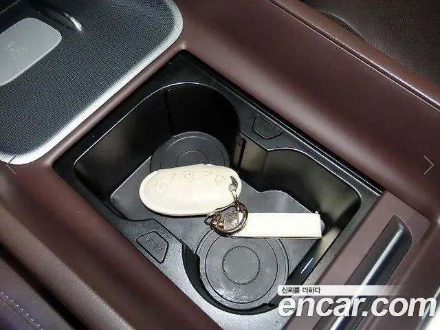 Hyundai Grandeur GN7 — Фото автомобиля 13