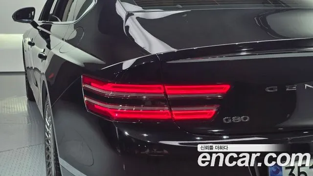 Genesis G80 Бензин 2.5 турбо AWD — Фото автомобиля 23