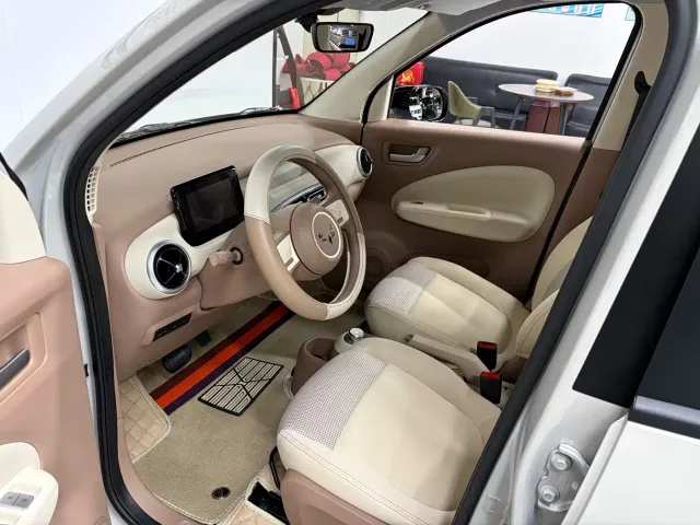 Wuling Motors Hongguang MINIEV 2025 4-Door Advanced — Фото автомобиля 8