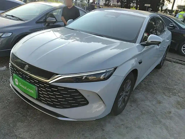 Фотография автомобиля — BYD Qin L
