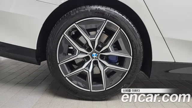 BMW 5-Series — Фото автомобиля 5