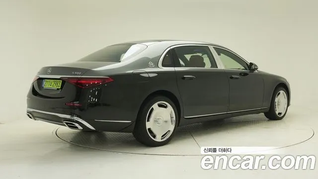 Mercedes-Benz S-Class — Фото автомобиля 2