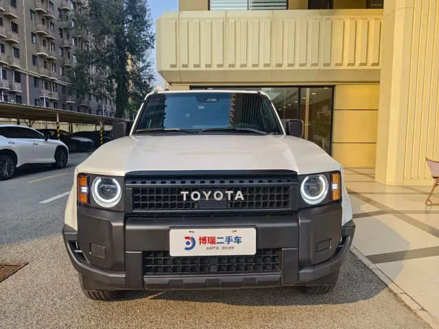 Toyota Prado — Фото автомобиля 2