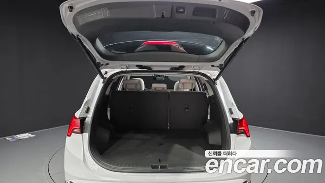 Hyundai Santafe Новый Santa Fe Бензин 2.5T 2WD — Фото автомобиля 17