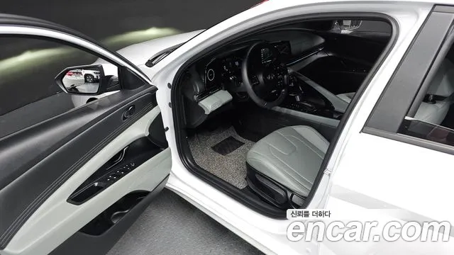 Hyundai AVANTE Новый Avante (CN7) — Фото автомобиля 10