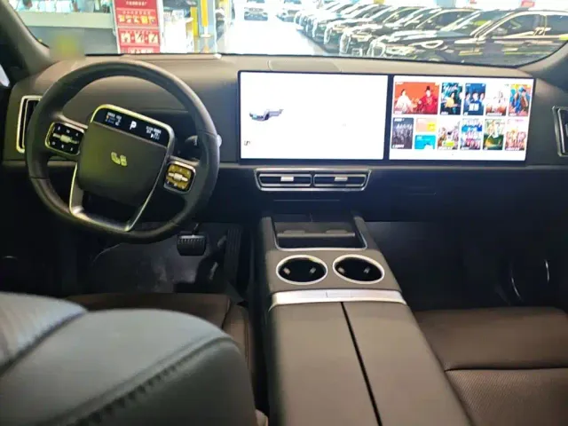 Li Auto L9 — Фото автомобиля 9