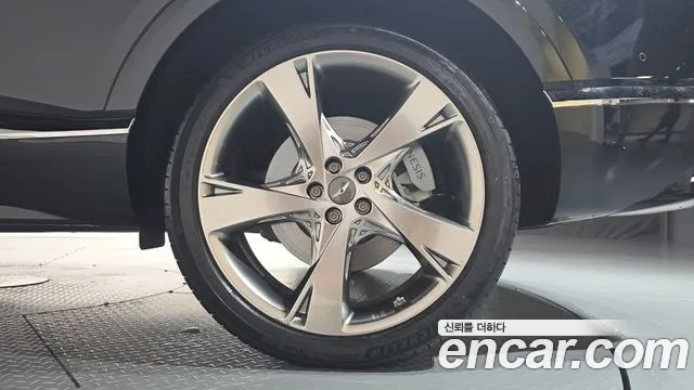 Genesis GV80 2.5T Бензин AWD — Фото автомобиля 14